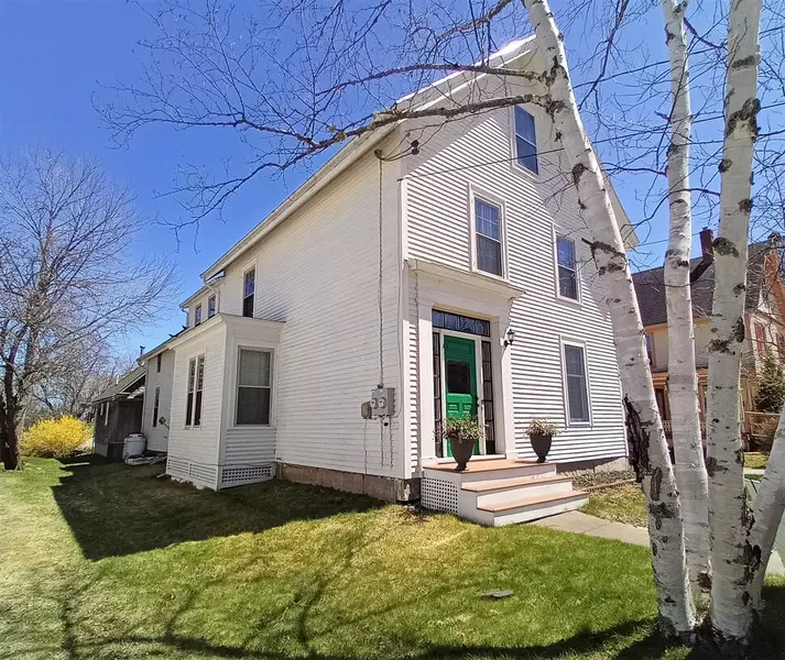 27 Center ST, Machias, ME 04654