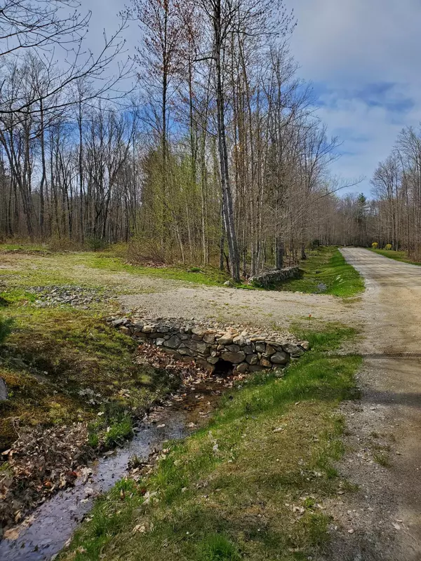 Pittston, ME 04345,33 Elizabeth CT