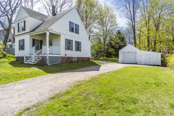 12 Pepperrell RD, Kittery, ME 03905