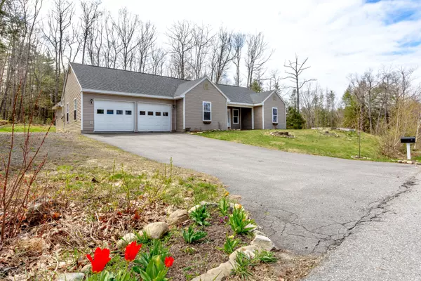 32 Partridge DR, Gardiner, ME 04345