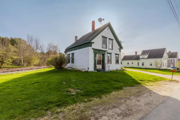 Richmond, ME 04357,15 Lincoln ST