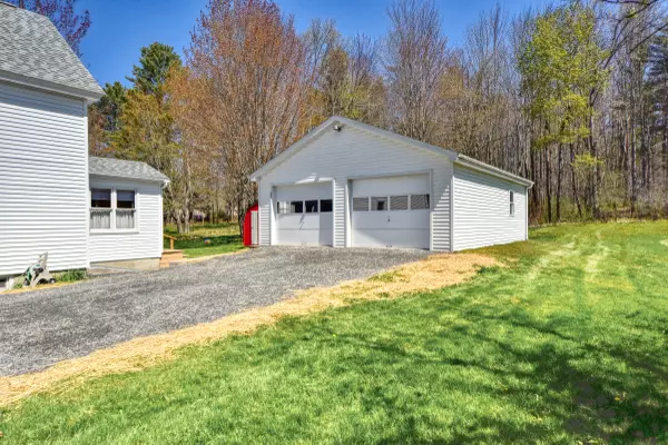 Monmouth, ME 04259,309 Blue RD