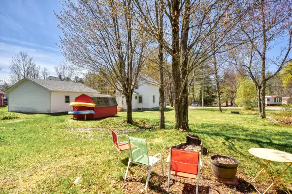 Monmouth, ME 04259,309 Blue RD