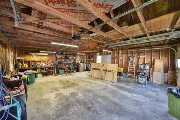 Monmouth, ME 04259,309 Blue RD