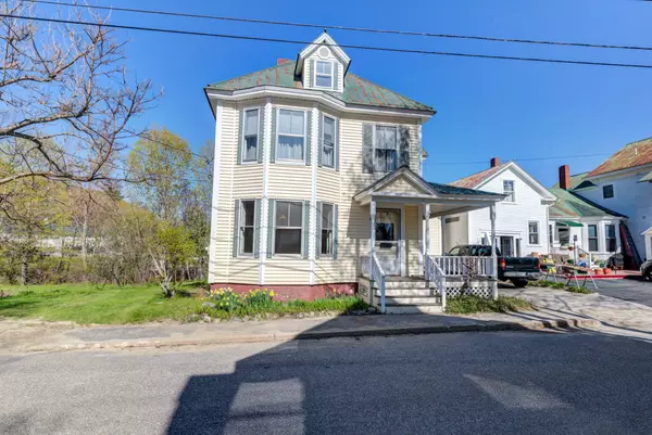 Norway, ME 04268,9 Oak AVE