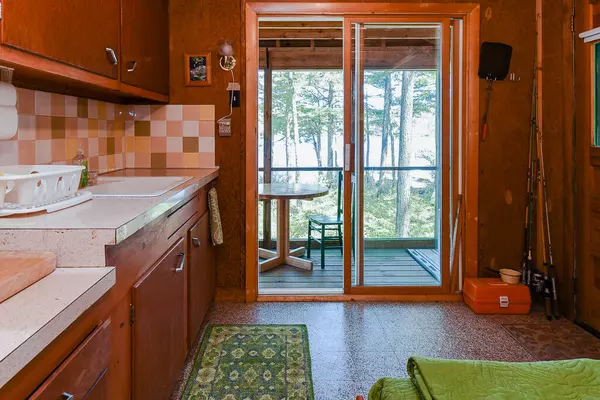 Norway, ME 04268,91 Valhalla LN