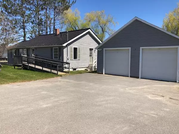 3237 Broadway, Route 15, Glenburn, ME 04401