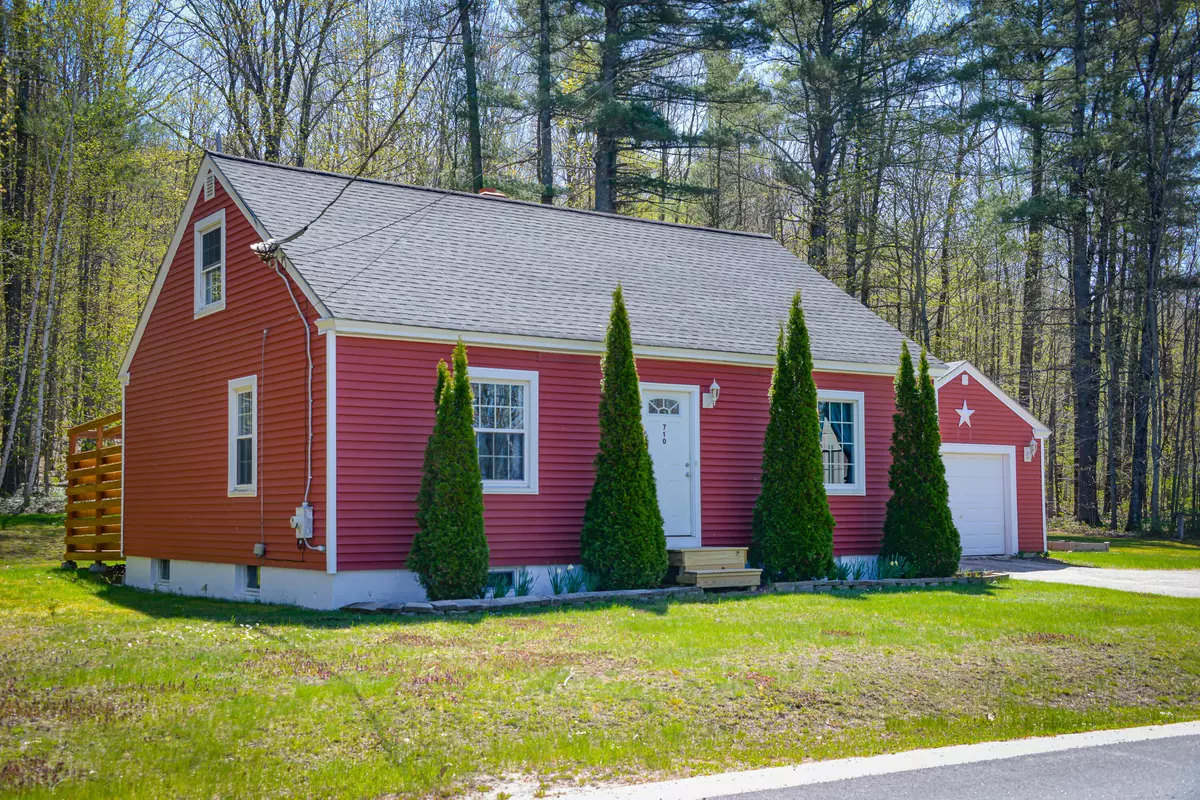 Auburn, ME 04210,710 Beech Hill RD