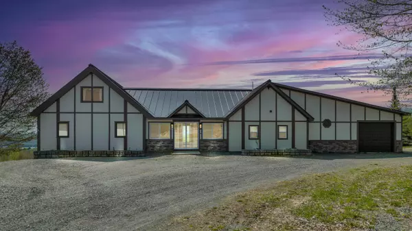 28 Valley View LN, Saint Albans, ME 04971