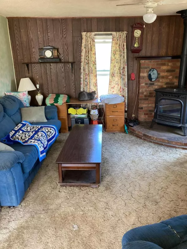 Frankfort, ME 04438,595 Hamm RD