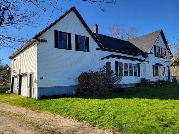 595 Hamm RD, Frankfort, ME 04438