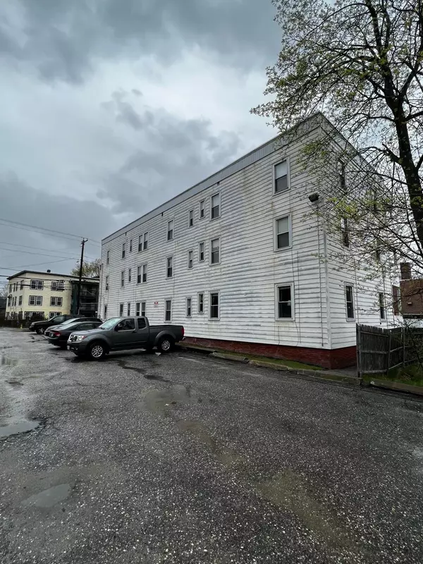 292-274 Court ST, Auburn, ME 04210