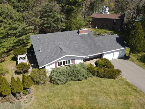 Orono, ME 04473,8 Mountainview DR