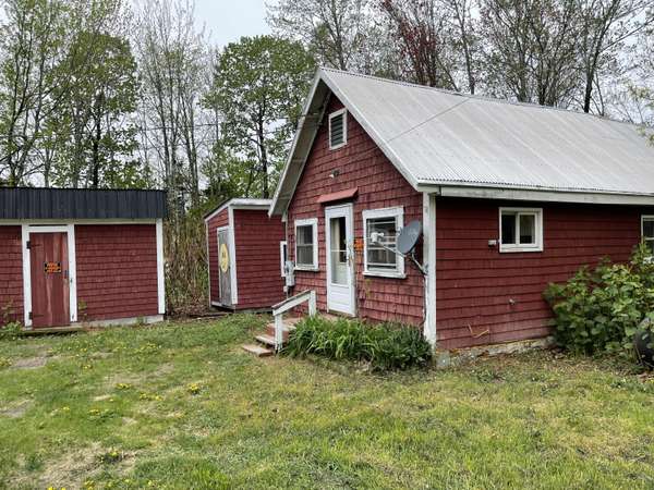 118 White School House RD, Madison, ME 04950