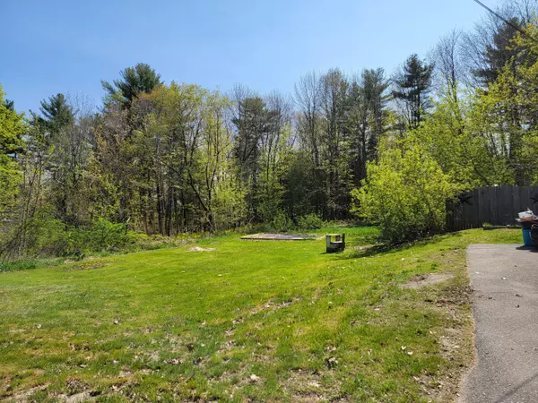 Oakland, ME 04963,34 Summer St