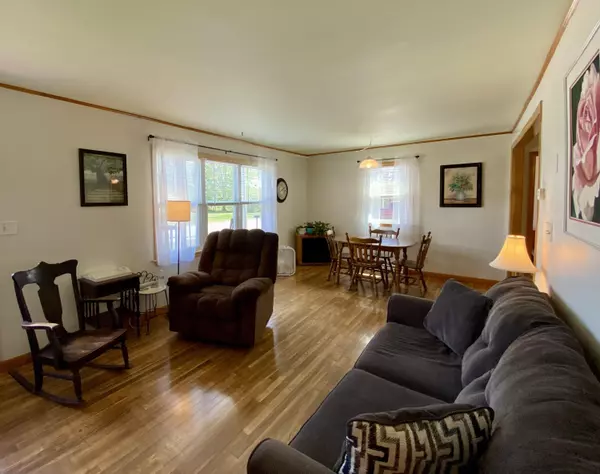 Rumford, ME 04276,5 Bernadine ST