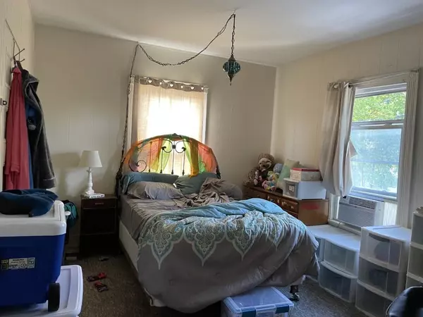 Waterville, ME 04901,1 Spring PL