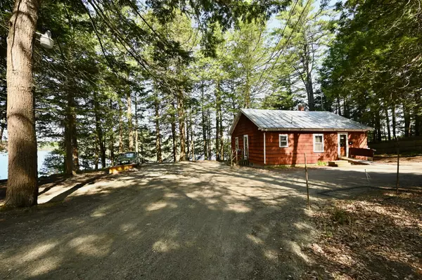 Oakland, ME 04963,25 Gifford PL