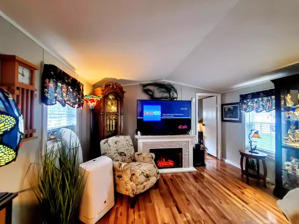 Millinocket, ME 04462,236 Kelley Mobile Home PARK