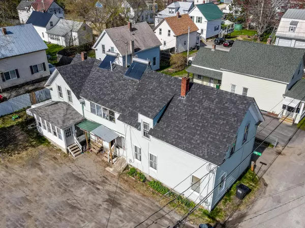 4 Carey LN, Waterville, ME 04901