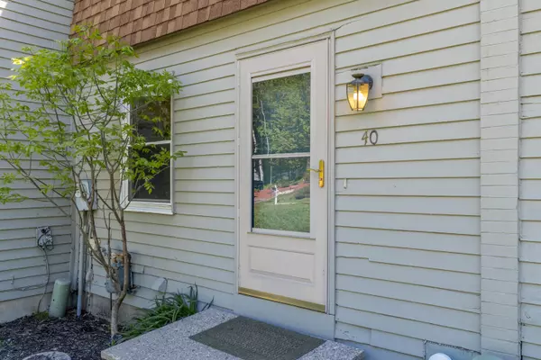 Auburn, ME 04210,40 Broadview AVE #2