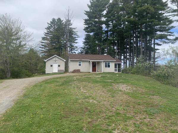 10 Town Farm RD, Aurora, ME 04408