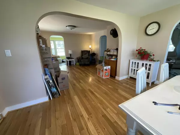 Mechanic Falls, ME 04256,31 Laurel ST