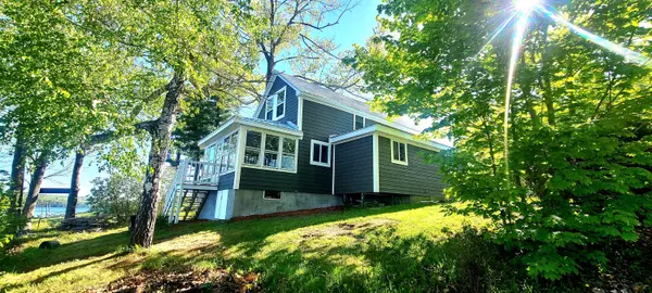 Vassalboro, ME 04989,110 Arnold RD