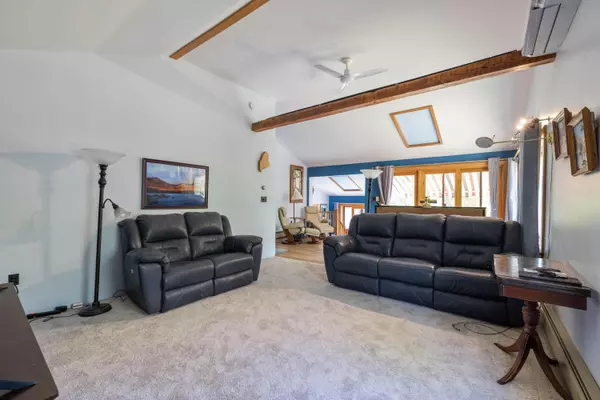 Lyman, ME 04002,4 New Road CIR