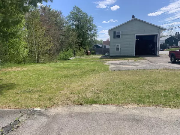 Millinocket, ME 04462,263 Bates ST