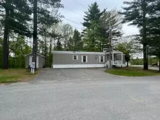 126 Pine Tree LN, Farmington, ME 04938