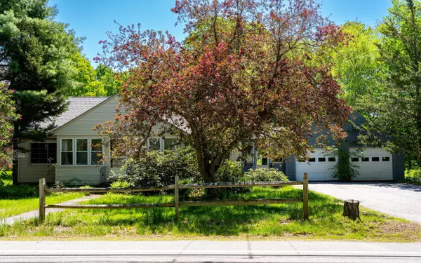 652 Belgrade RD, Oakland, ME 04963