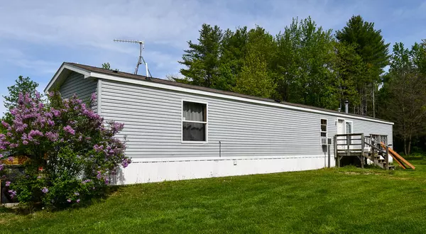 17 Rustys WAY, Sidney, ME 04330