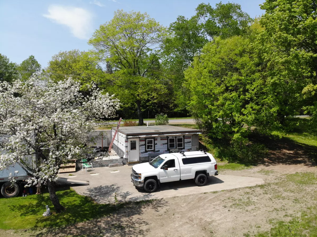 Norridgewock, ME 04957,271 River RD