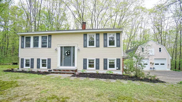 135 Alewive RD, Kennebunk, ME 04043