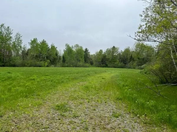 Hampden, ME 04444,434 Sawyer RD