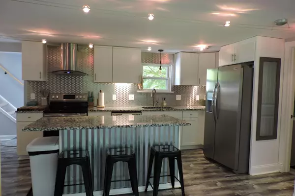 Oakland, ME 04963,249 Oak ST