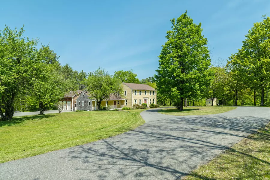 62 Still RDG, Gray, ME 04039