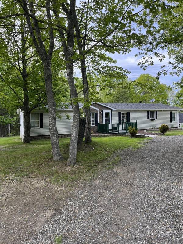 536 Westwood DR, Hermon, ME 04401