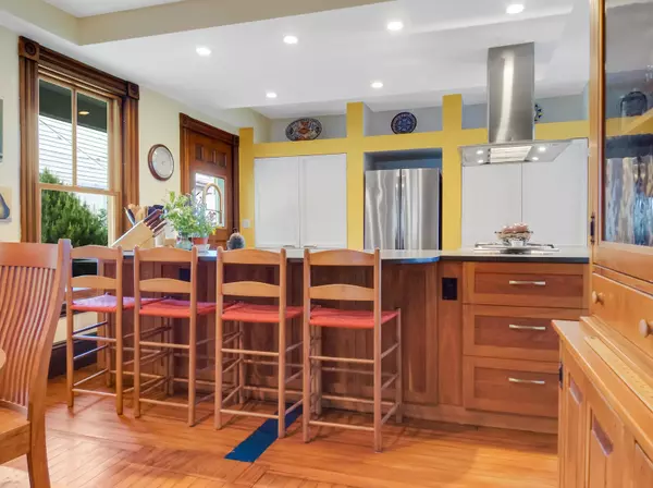 Mount Vernon, ME 04352,5 Main ST