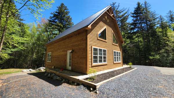 3 Otter Slide RD, Greenville, ME 04441