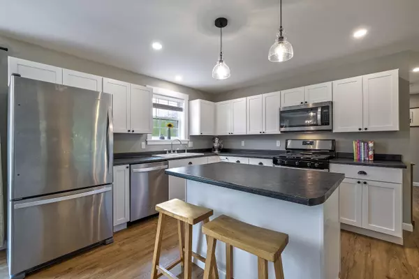 South Thomaston, ME 04858,531 Spruce Head RD