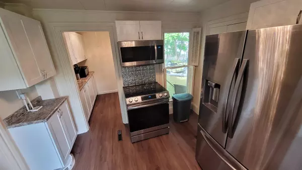 Brewer, ME 04412,10 E Summer ST