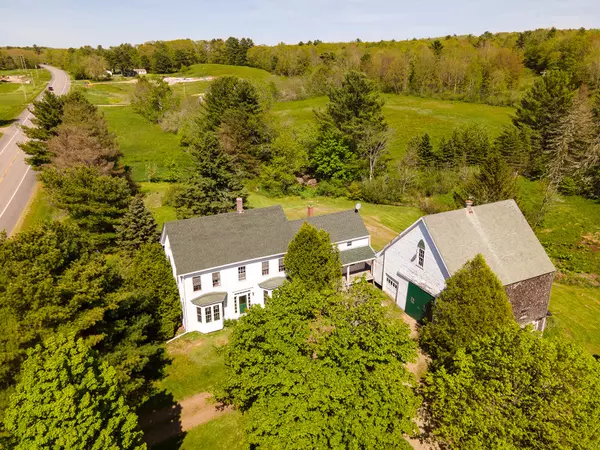 Warren, ME 04864,867 Camden RD