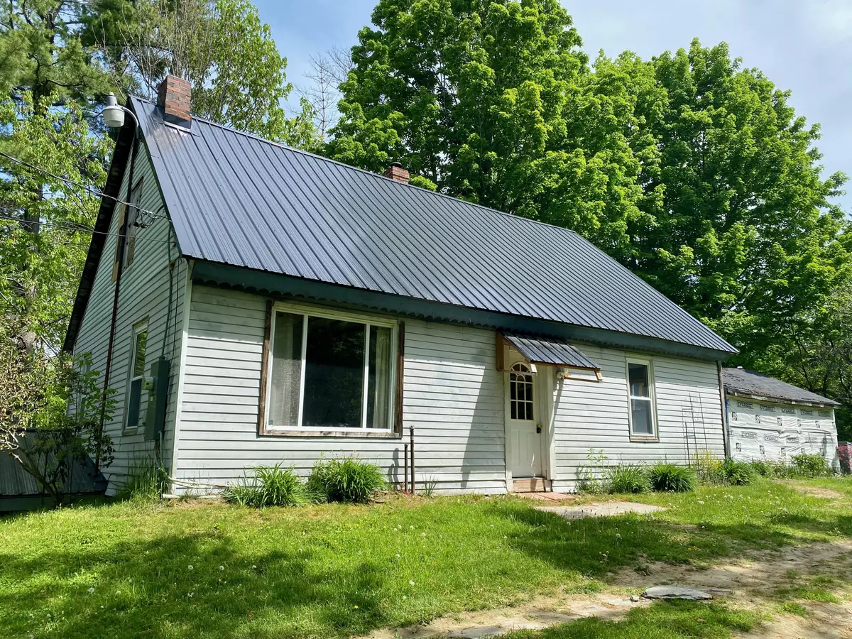 Palmyra, ME 04965,350 Madawaska RD