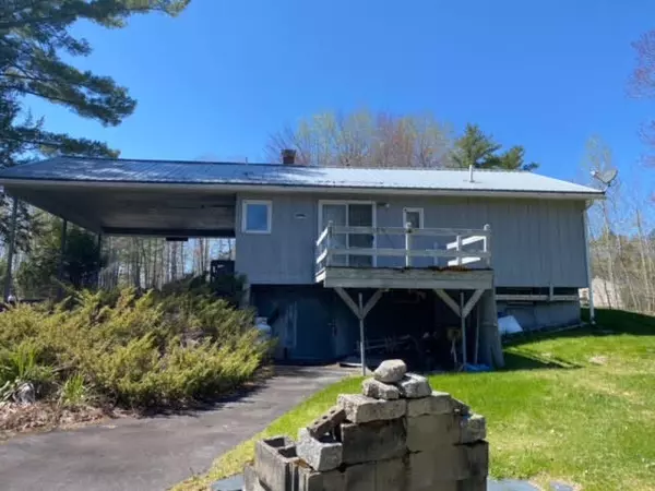 Milford, ME 04461,16 Richards LN