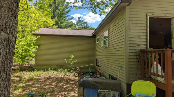 Madison, ME 04950,22-24-25 Martins DR