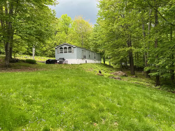 West Paris, ME 04289,6 Chamberlain RD