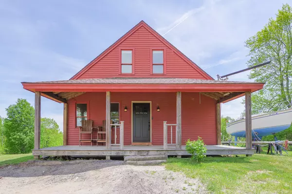 635 Blinn Hill RD, Pittston, ME 04345