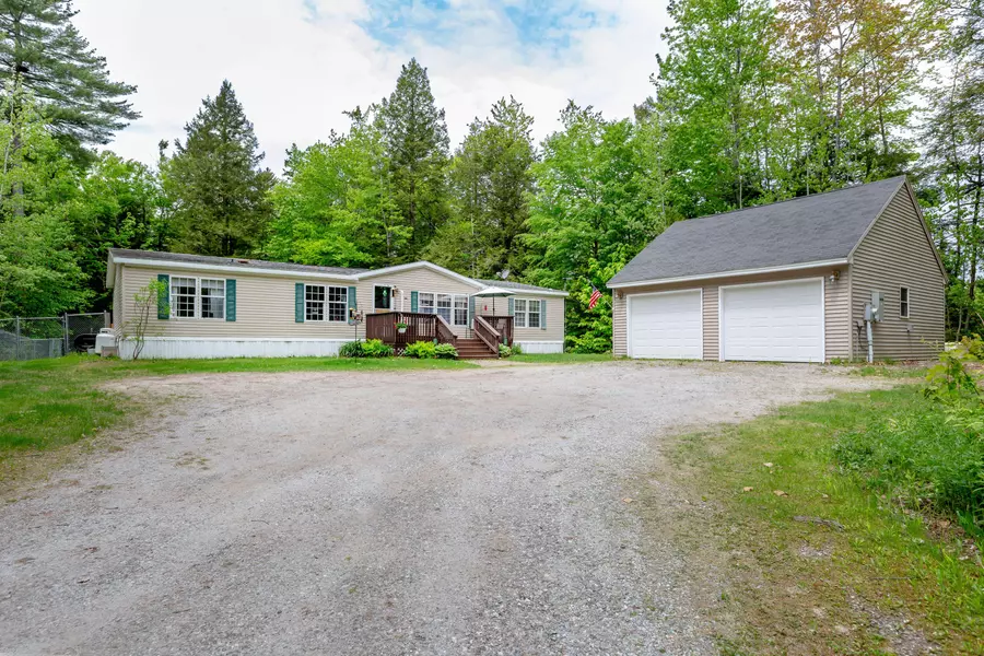 1172 Ridge RD, Bowdoinham, ME 04008
